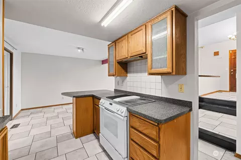 Kitchen - 12118 5th Pl W, Everett, WA 98204 photo 3 of 4