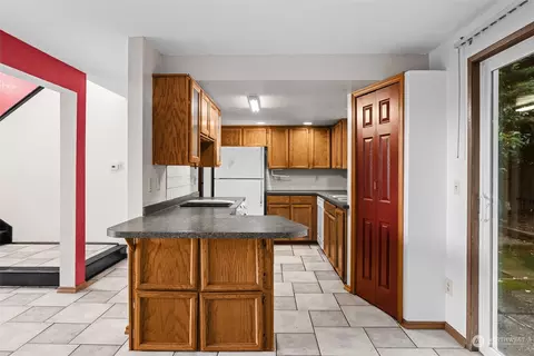 Kitchen - 12118 5th Pl W, Everett, WA 98204 photo 4 of 4