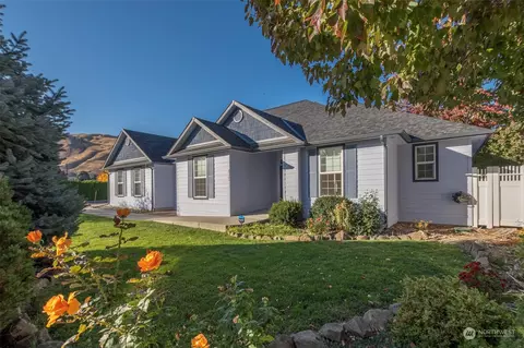 1404 John St, Wenatchee, WA 98801