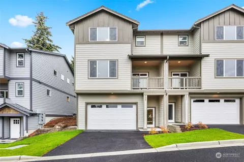 9933 14th Ave S #B-4, Seattle, WA 98108