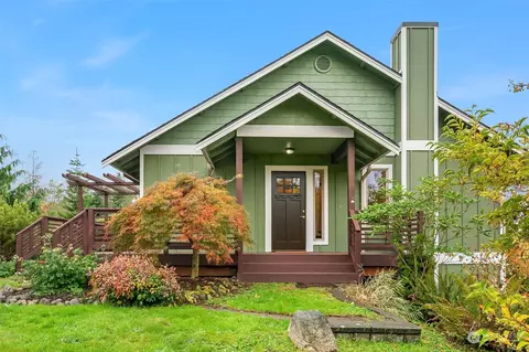 6122 SW 244th St, Vashon, WA 98070
