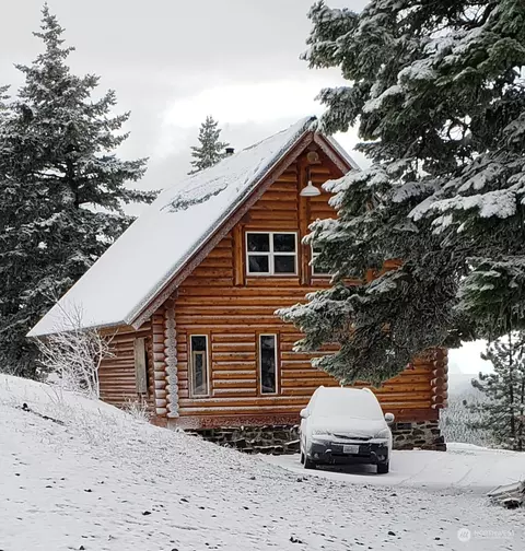 11142 Lewis Peak Rd, Walla Walla, WA 99362