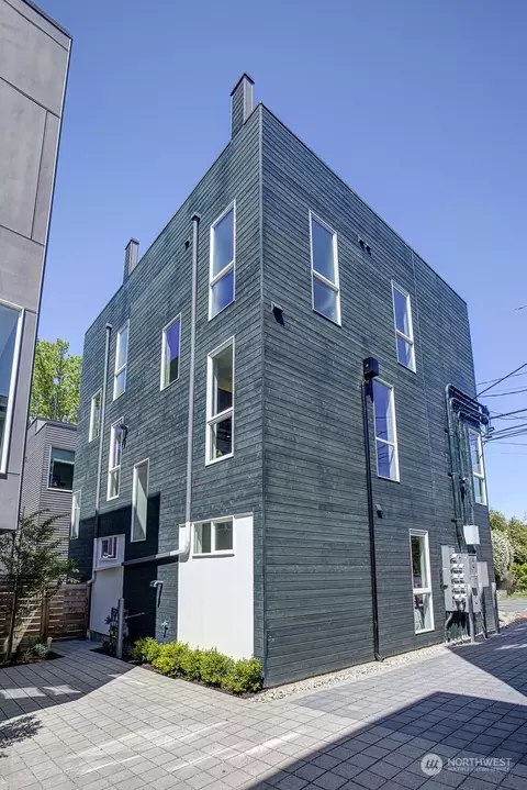 2705 E Yesler Way #B, Seattle, WA 98122