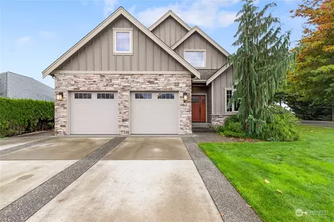 879 Bentgrass Way, Lynden, WA 98264