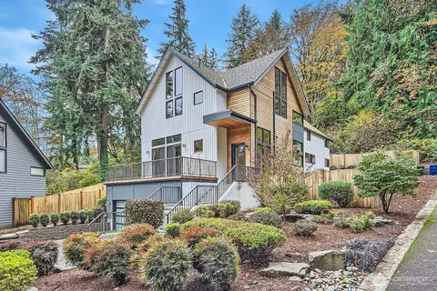 16915 SE 1st Pl, Bellevue, WA 98008