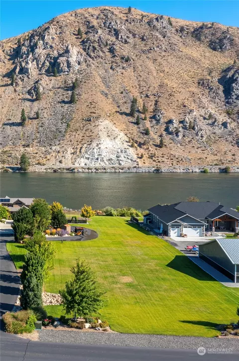 38 Orchard Pl, Orondo, WA 98843
