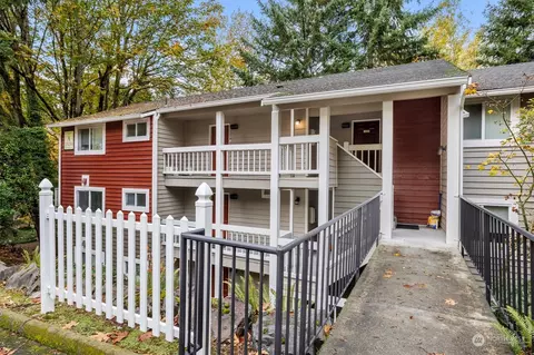 15230 SE 43rd St #A201, Bellevue, WA 98006