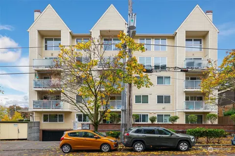 2250 NW 58th St #404, Seattle, WA 98107