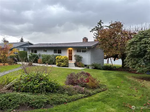 22731 Kingsbury Rd SW, Vashon, WA 98070