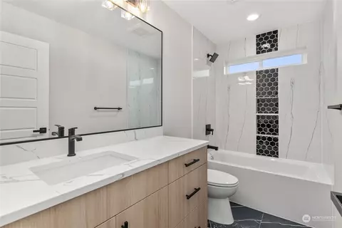 Bath - 7414 148th Avenue Ct E, Sumner, WA 98390 photo 2 of 7