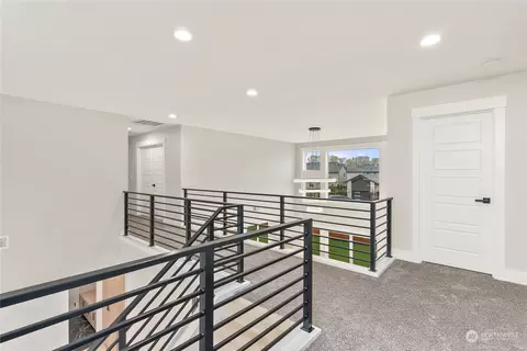Entry Way - 7414 148th Avenue Ct E, Sumner, WA 98390 photo 2 of 4