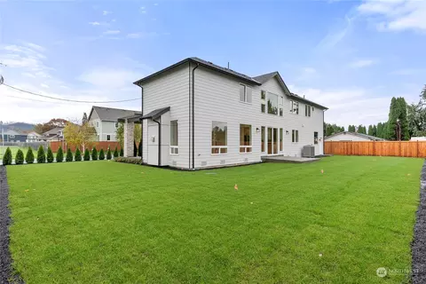 Exterior - 7414 148th Avenue Ct E, Sumner, WA 98390 photo 6 of 8