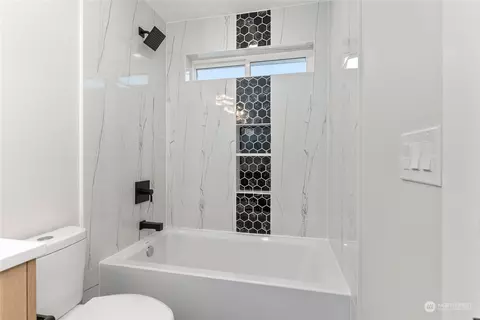 Bath - 7414 148th Avenue Ct E, Sumner, WA 98390 photo 4 of 7
