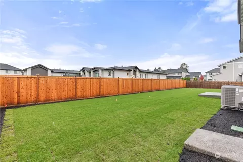 Exterior - 7414 148th Avenue Ct E, Sumner, WA 98390 photo 5 of 8