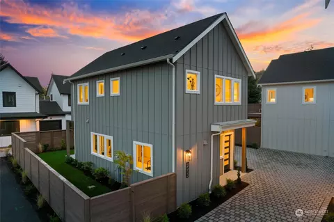 9513 NE 128th St, Kirkland, WA 98034