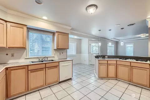 2808 94th Pl SE, Everett, WA 98208 photo 5