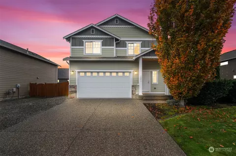 1851 Mckinley St, Ferndale, WA 98248