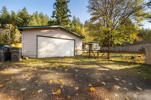 2446 Northlake Way NW, Bremerton, WA 98312