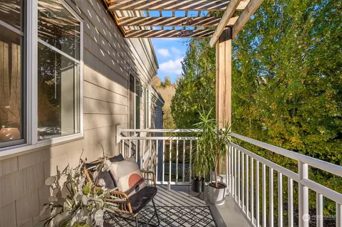 Exterior - 17432 Bothell Way NE #B304, Bothell, WA 98011 photo 2 of 3