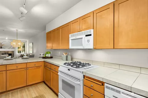 Kitchen - 17432 Bothell Way NE #B304, Bothell, WA 98011 photo 1 of 9