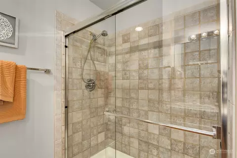 Bath - 17432 Bothell Way NE #B304, Bothell, WA 98011 photo 4 of 4