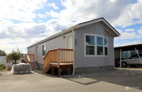 18215 35th Pl S #371, Seatac, WA 98188
