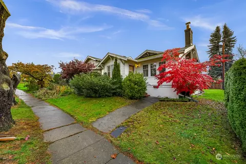 2814 Sunset Dr, Bellingham, WA 98225
