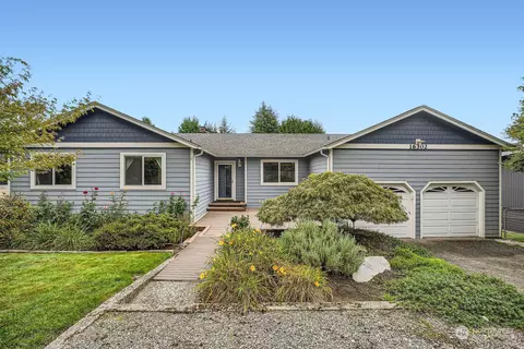 16302 47th Pl S, Tukwila, WA 98188