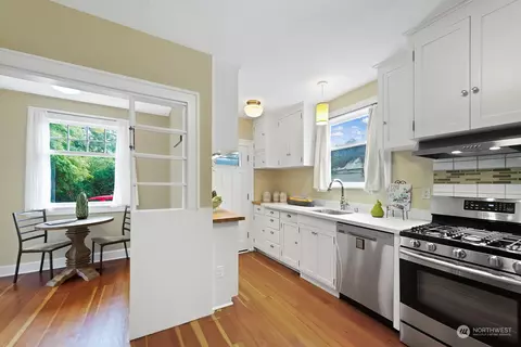 911 11th Ave E, Seattle, WA 98102 photo 9