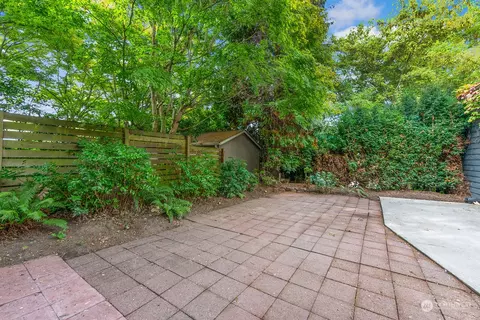911 11th Ave E, Seattle, WA 98102 photo 35