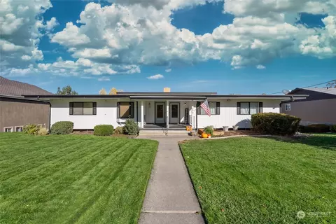 690 Country Club Rd, Walla Walla, WA 99362