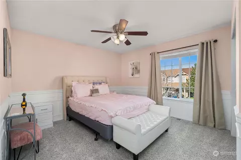 Bedroom - 258 Bondgard Ave E, Enumclaw, WA 98022 photo 3 of 5