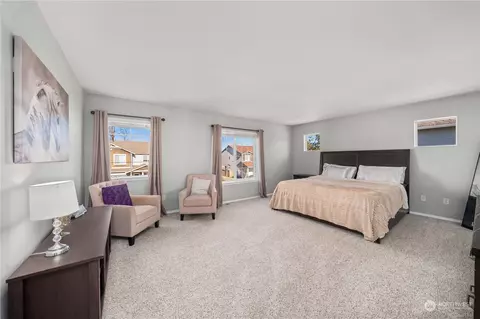 Bedroom - 258 Bondgard Ave E, Enumclaw, WA 98022 photo 1 of 5