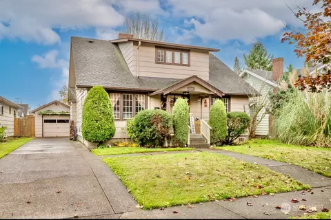 2809 Field St, Longview, WA 98632