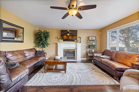 6911 227th St E, Spanaway, WA 98387 photo 10
