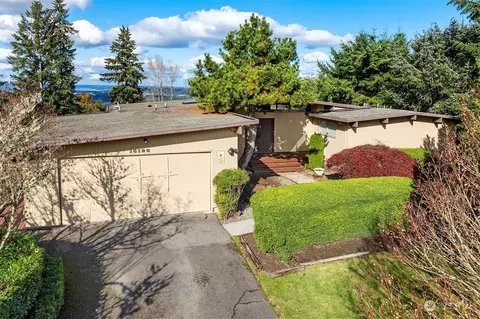 15126 SE 53rd Pl, Bellevue, WA 98006