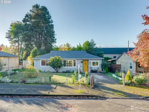 1911 W 27 St, Vancouver, WA 98660