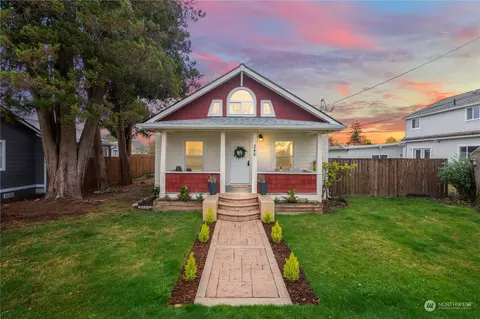 246 S Perkins St, Buckley, WA 98321