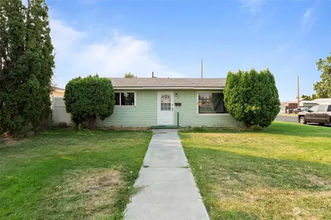 1206 E Hemlock St, Othello, WA 99344 photo 2