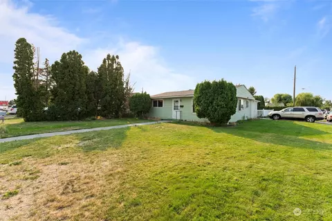 1206 E Hemlock St, Othello, WA 99344 photo 3