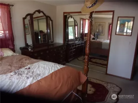 Bedroom - 20318 22nd Ave E, Spanaway, WA 98387 photo 2 of 4