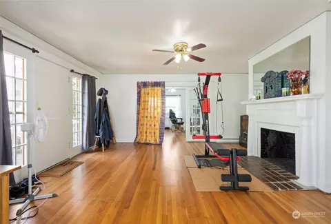 Living - 1204 Wall St, Everett, WA 98201 photo 3 of 5