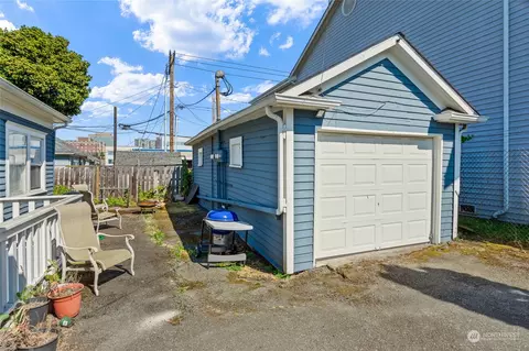 Exterior - 1204 Wall St, Everett, WA 98201 photo 4 of 4