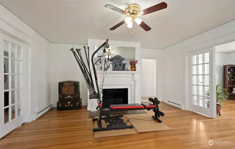 Living - 1204 Wall St, Everett, WA 98201 photo 1 of 5