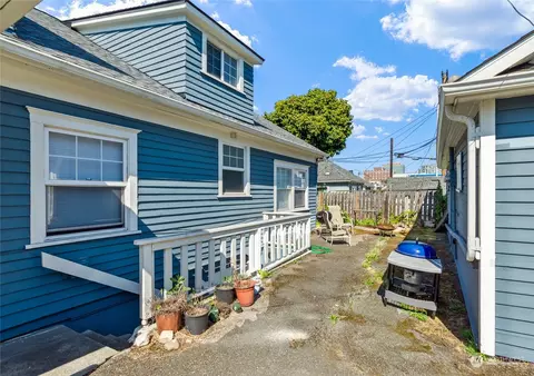 Exterior - 1204 Wall St, Everett, WA 98201 photo 3 of 4