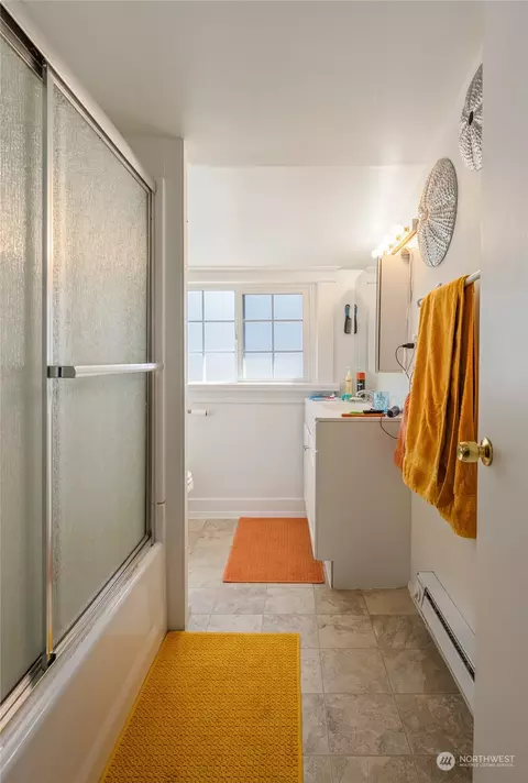 Bath - 1204 Wall St, Everett, WA 98201 photo 2 of 3