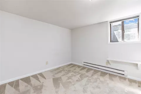 Bedroom - 1204 Wall St, Everett, WA 98201 photo 12 of 12