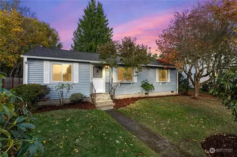 1019 3rd Ave NW, Puyallup, WA 98371