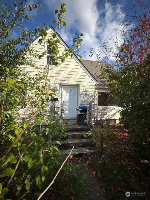 6021 S Montgomery St, Tacoma, WA 98409