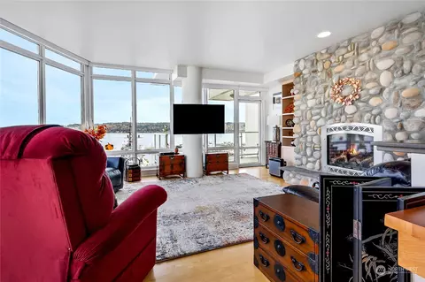 320 Washington Ave # 406, Bremerton, WA 98337